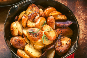 Pommes de terre au four à l'huile d'olive extra vierge et aux herbes de Provence