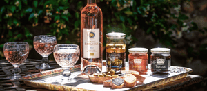 Un apéro en Provence avec rosé, tapenades et olives